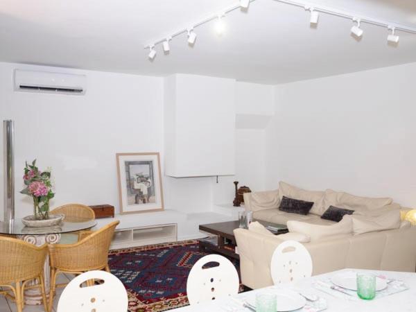 Apartament Vouliagmeni'S Secret Garden Near The Sea Ateny Zewnętrze zdjęcie