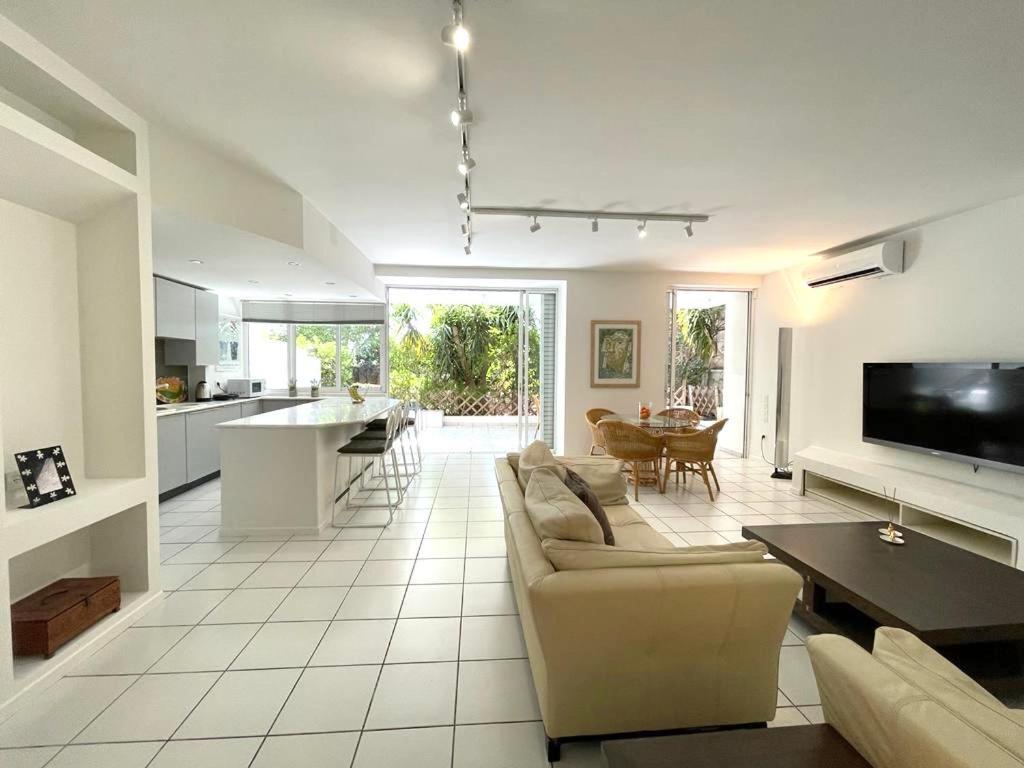Apartament Vouliagmeni'S Secret Garden Near The Sea Ateny Zewnętrze zdjęcie