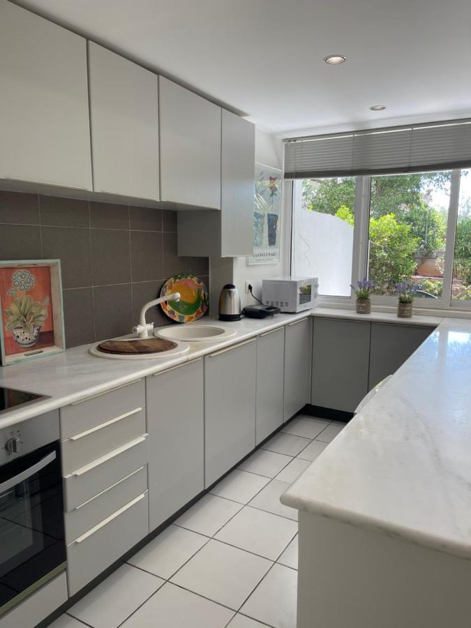 Apartament Vouliagmeni'S Secret Garden Near The Sea Ateny Zewnętrze zdjęcie